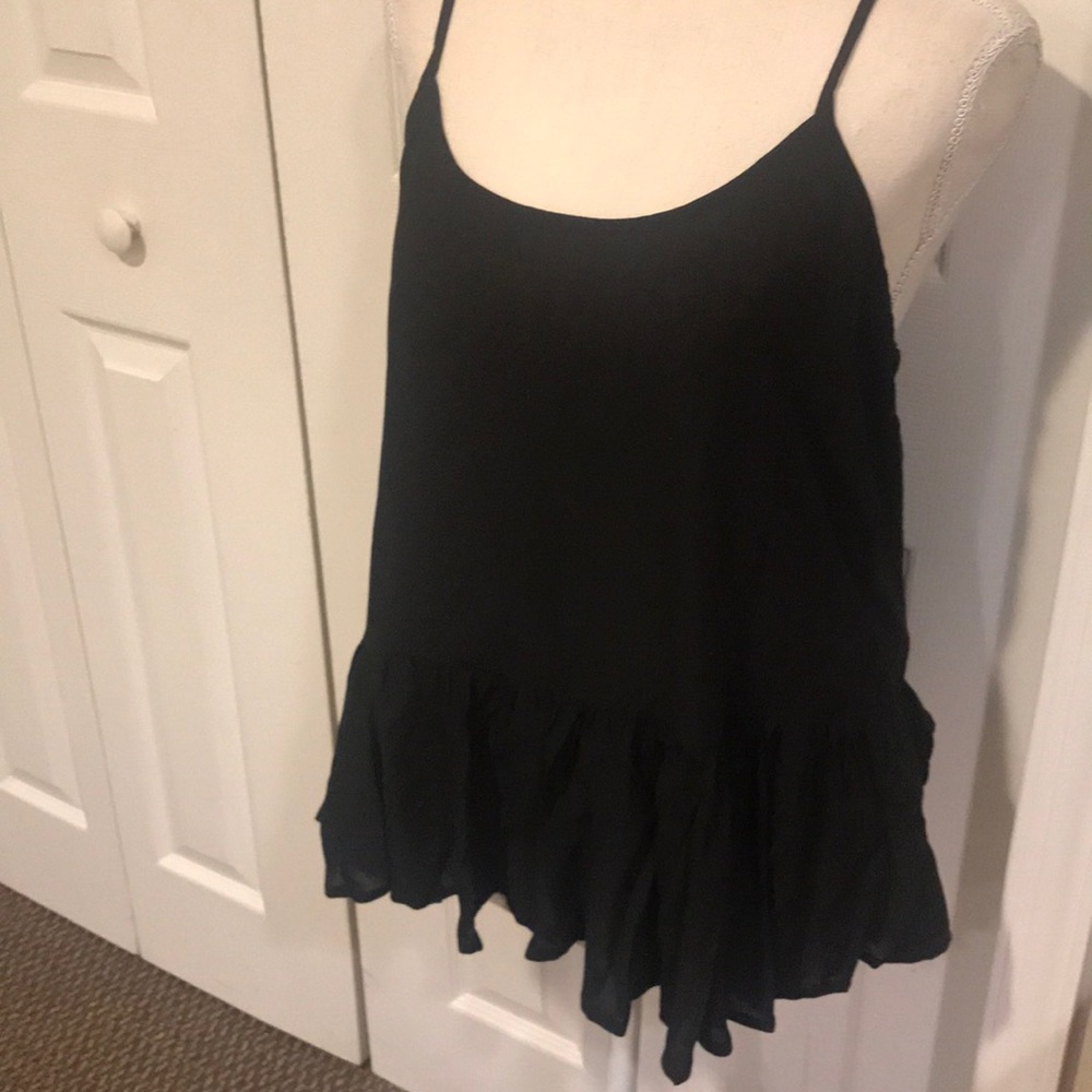 Old Navy Ruffle Cami - Picture 3 of 11